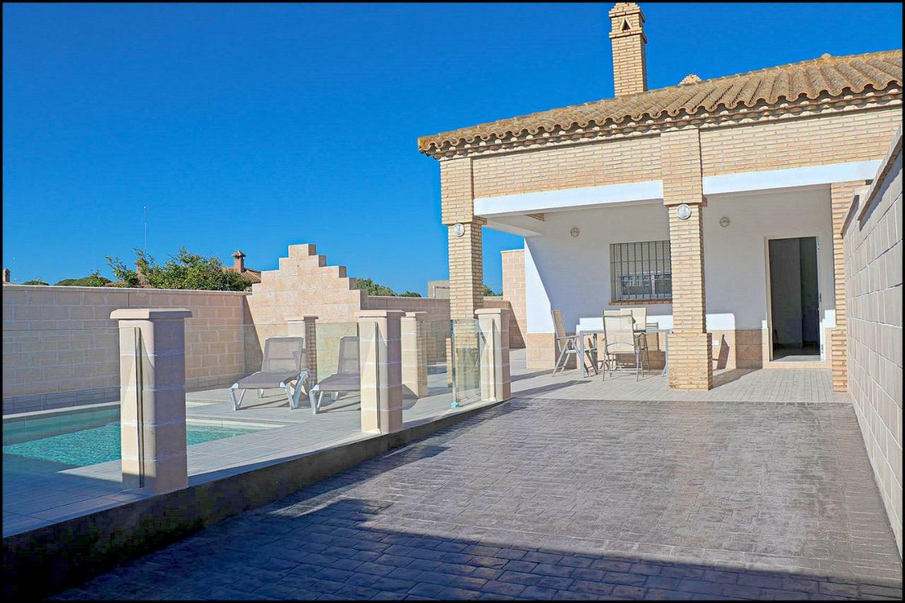 Chalet Penuelas Con Piscina