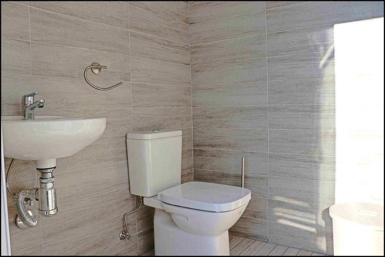 Chalet Penuelas Con Piscina